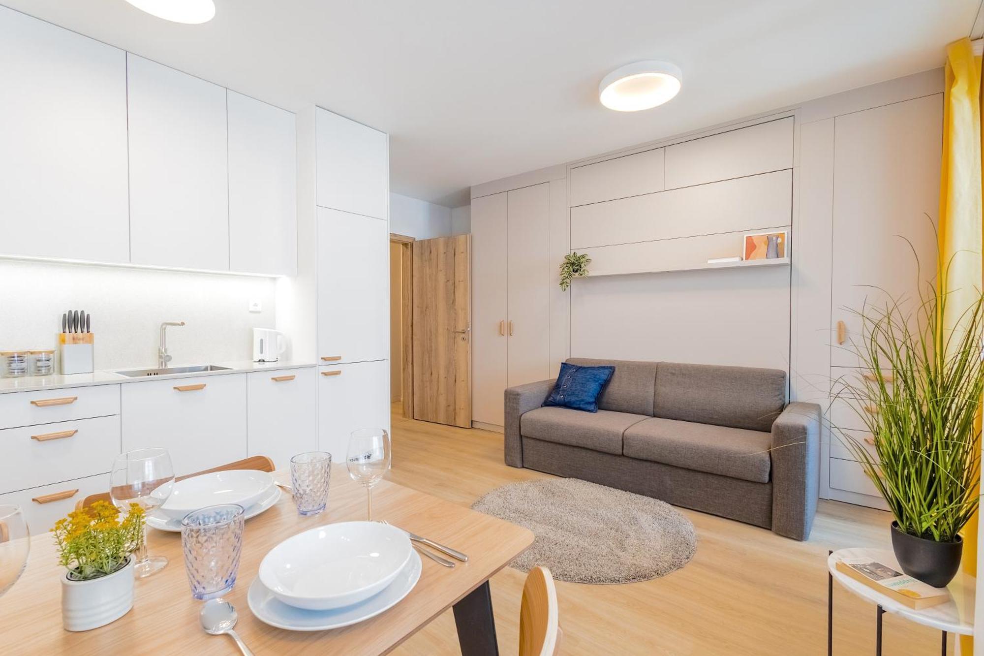 Yellow Apartment - Balcony, Free Parking, By Gravity Prague Exterior photo