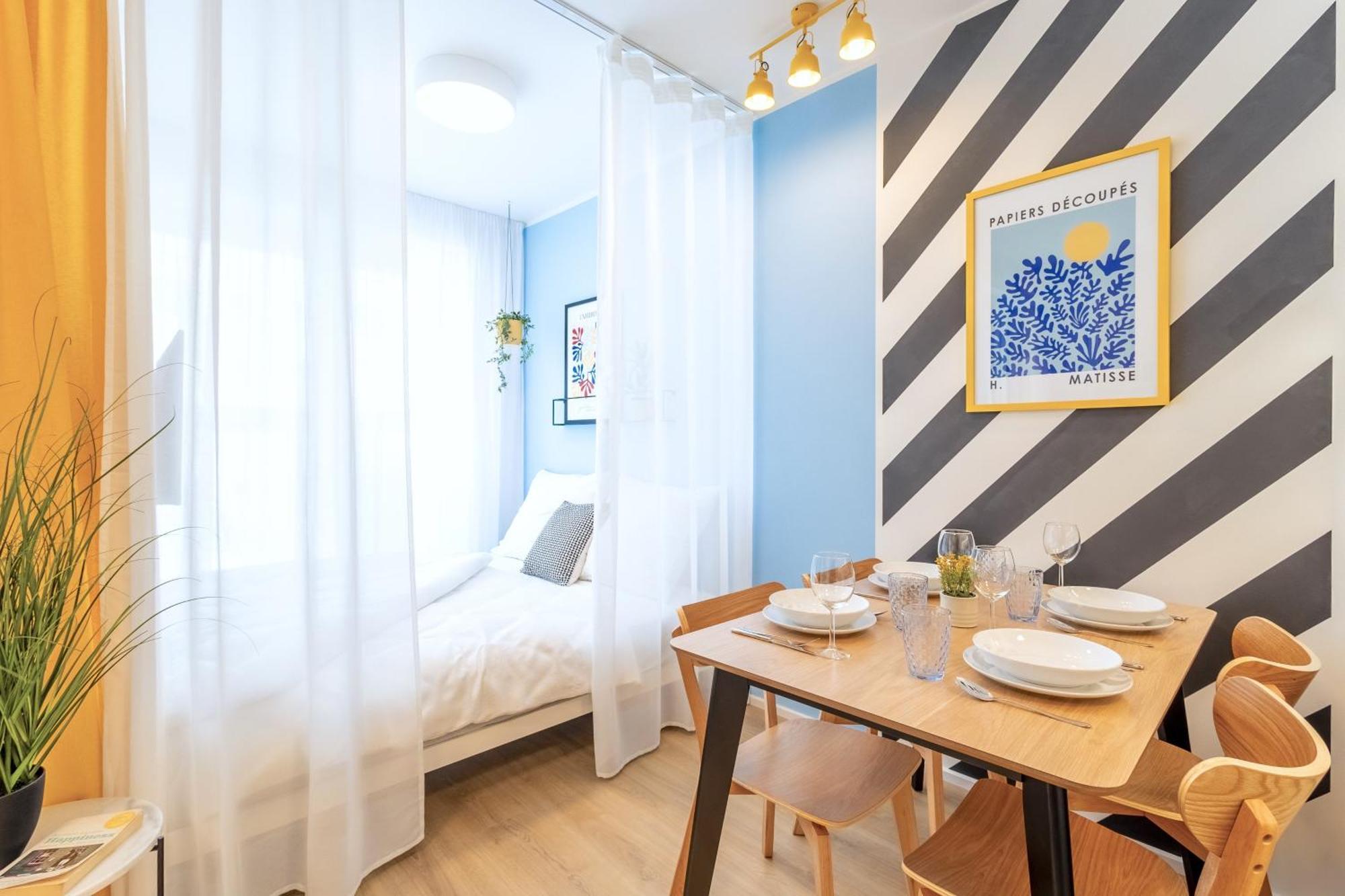 Yellow Apartment - Balcony, Free Parking, By Gravity Prague Exterior photo