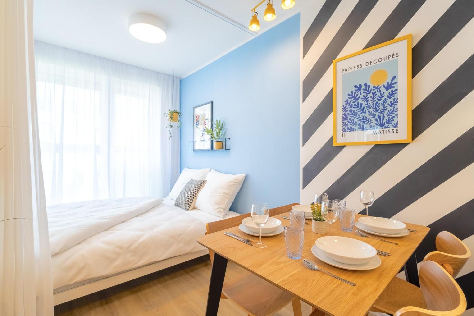 Yellow Apartment - Balcony, Free Parking, By Gravity Prague Exterior photo